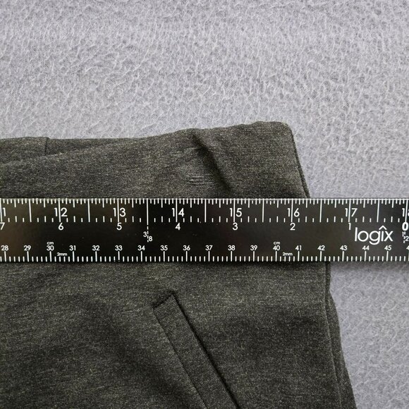 Chicos Fabulously Slimming Women 1 Short US M/8 Gray Straight Leg Stretch Pants - Picture 10 of 11